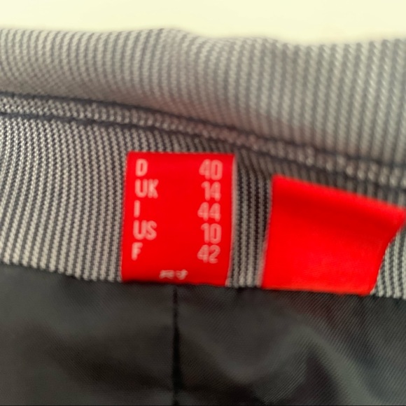 Esprit - Blue/White Pinstripe Blazer - Size 10 - Picture 6 of 15